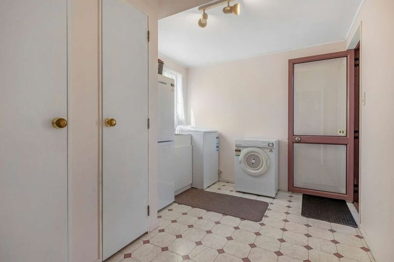 Photo of property in 5 Dudley Crescent, Cable Bay, 0420