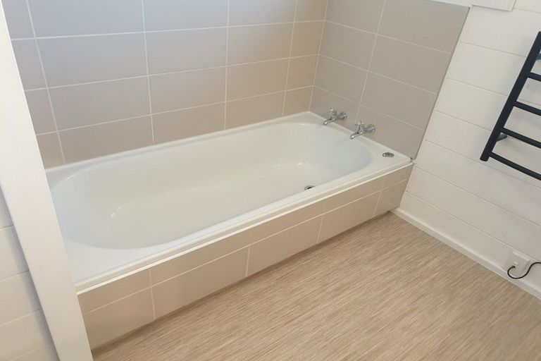 Photo of property in 1a Padfield Place, Havelock North, 4130