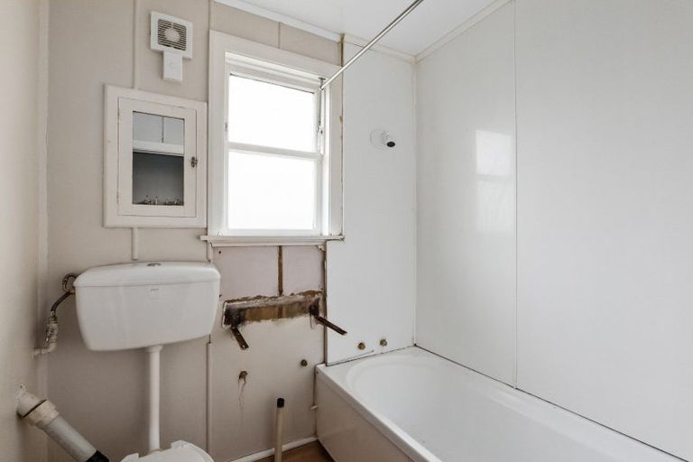 Photo of property in 9 Bray Street, Woolston, Christchurch, 8062