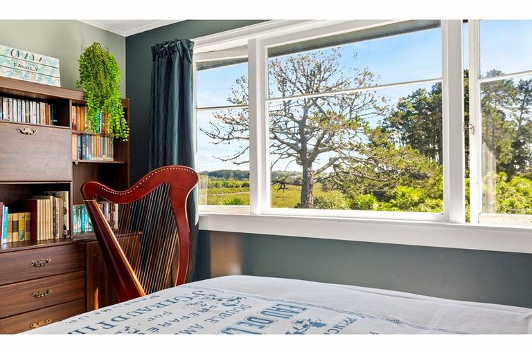 Photo of property in 7 Celsmere Lane, Te Atatu Peninsula, Auckland, 0610