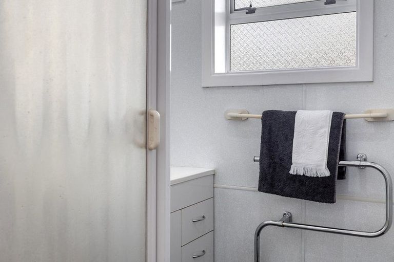 Photo of property in 1/11a Lenton Street, Aranui, Christchurch, 8061