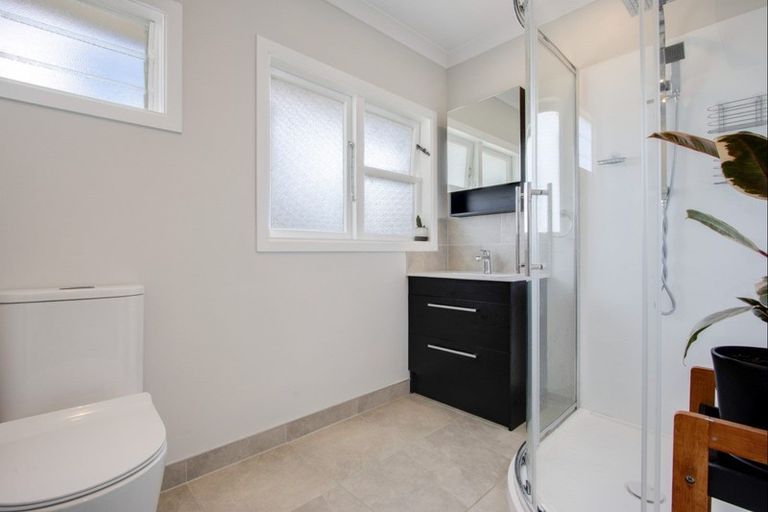 Photo of property in 58 Meeanee Road, Taradale, Napier, 4112