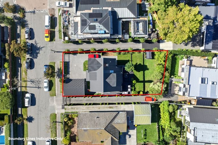 Photo of property in 111 Saint Andrews Square, Strowan, Christchurch, 8052