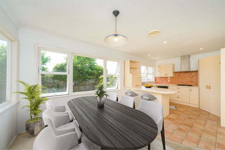 Photo of property in 42 Pitama Road, Awapuni, Palmerston North, 4412