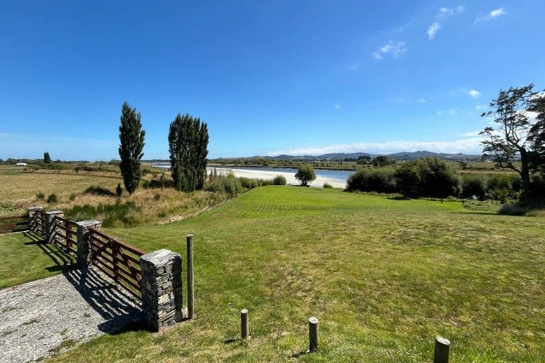 Photo of property in 24 Sneyd Street, Tuatapere, 9620