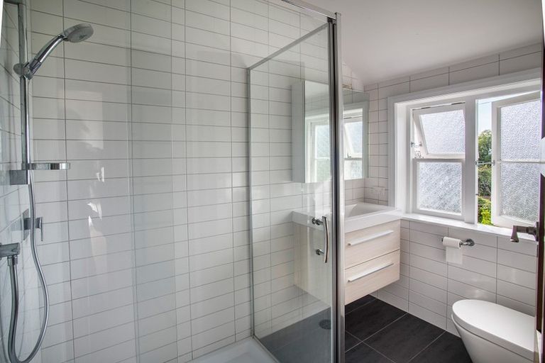 Photo of property in 9a Kerr Street, Devonport, Auckland, 0624