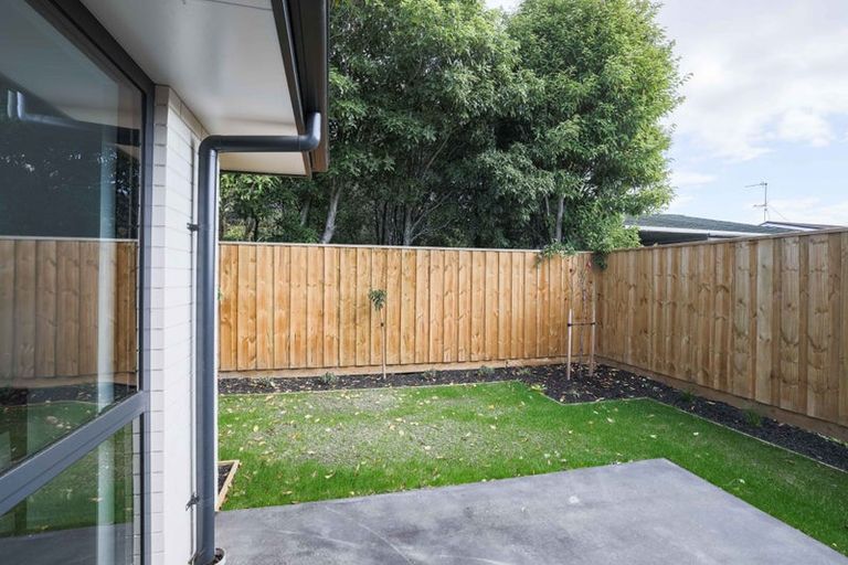Photo of property in 2/14 Woodhouse Street, Linwood, Christchurch, 8062