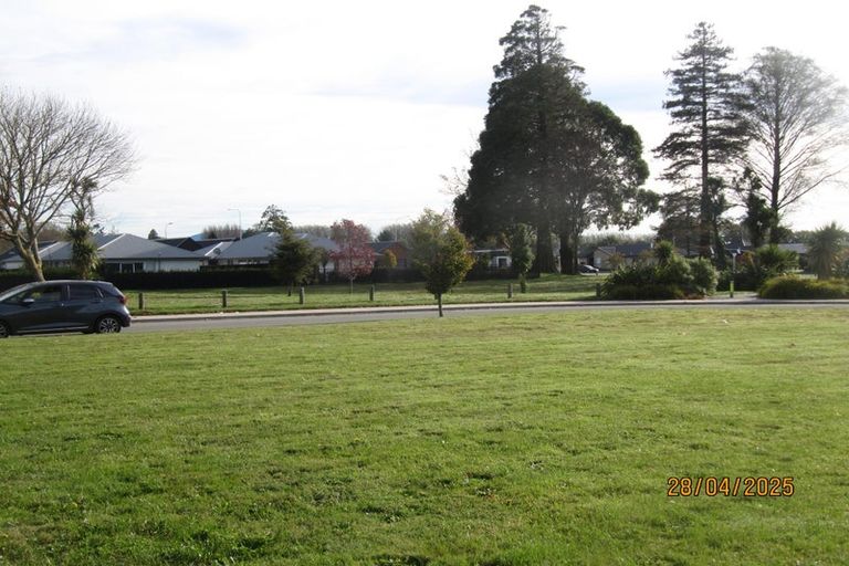 Photo of property in 24 Minerva Crescent, Woodend, 7610