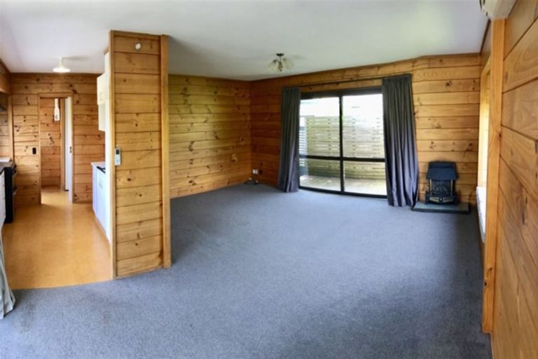 Photo of property in 64 Bassett Road, Johnsonville, Wellington, 6037