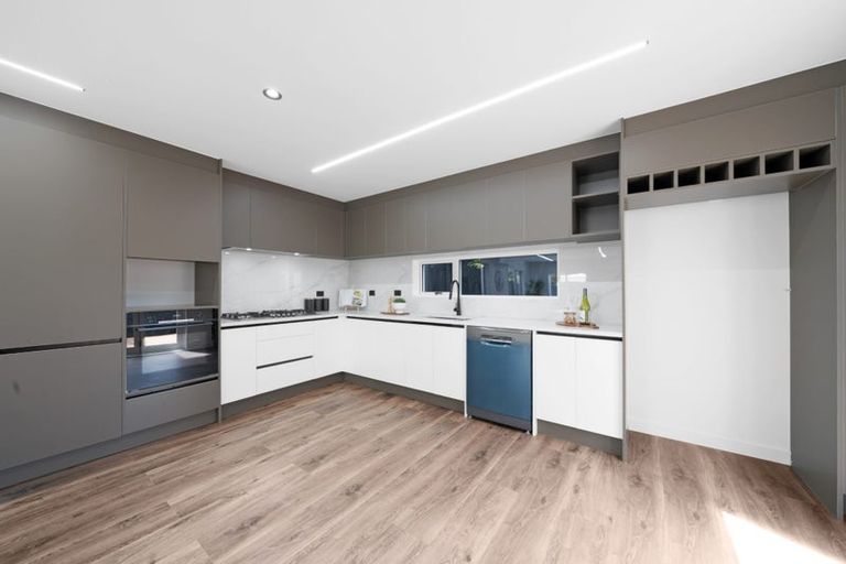 Photo of property in 17b Muir Avenue, Mangere Bridge, Auckland, 2022