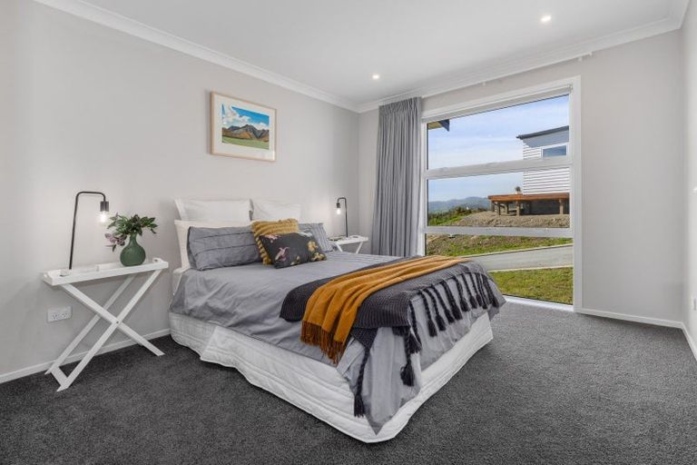 Photo of property in 6 Stunsail Lane, Whitby, Porirua, 5024