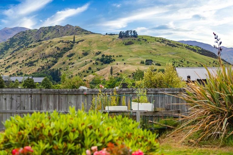 Photo of property in 14 Herries Lane, Lake Hayes, Queenstown, 9304