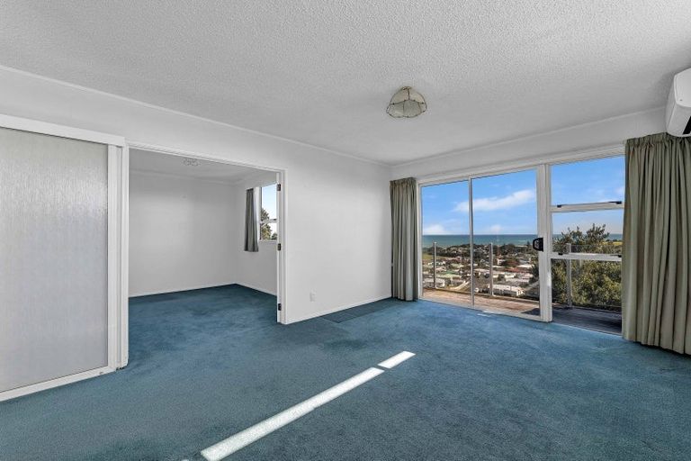 Photo of property in 15a Crownhill Street, Spotswood, New Plymouth, 4310