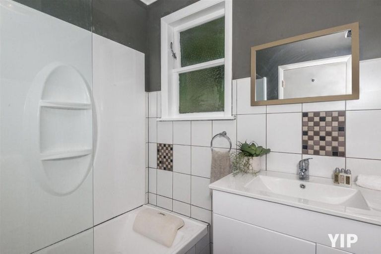 Photo of property in 41 Chesterton Street, Johnsonville, Wellington, 6037