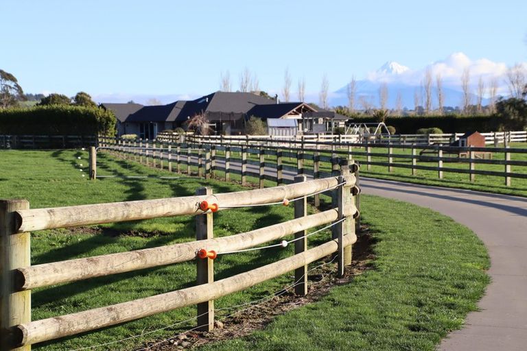 Photo of property in 190 Ohanga Road, Onaero, Waitara, 4383