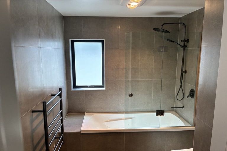 Photo of property in 4/10b Huka Road, Birkenhead, Auckland, 0626