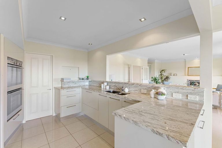 Photo of property in 7 Matata Place, Waikanae, 5036