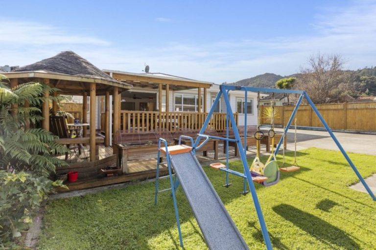 Photo of property in 104 Kowhai Street, Naenae, Lower Hutt, 5011
