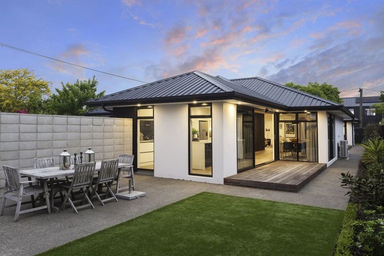 Photo of property in 67 Mays Road, St Albans, Christchurch, 8052