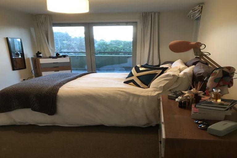 Photo of property in 59u1 Mortimer Terrace, Brooklyn, Wellington, 6021