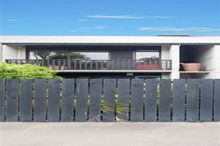 Photo of property in 2/164 Kilmore Street, Christchurch Central, Christchurch, 8013