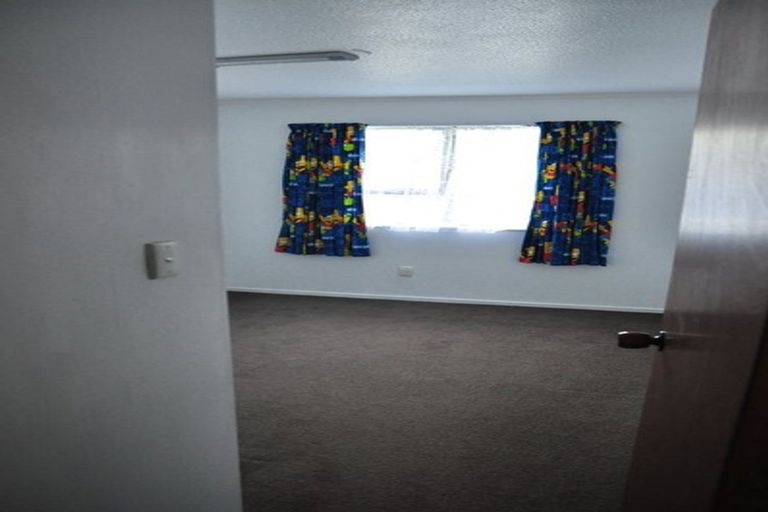 Photo of property in 67f2 Cortina Avenue, Johnsonville, Wellington, 6037