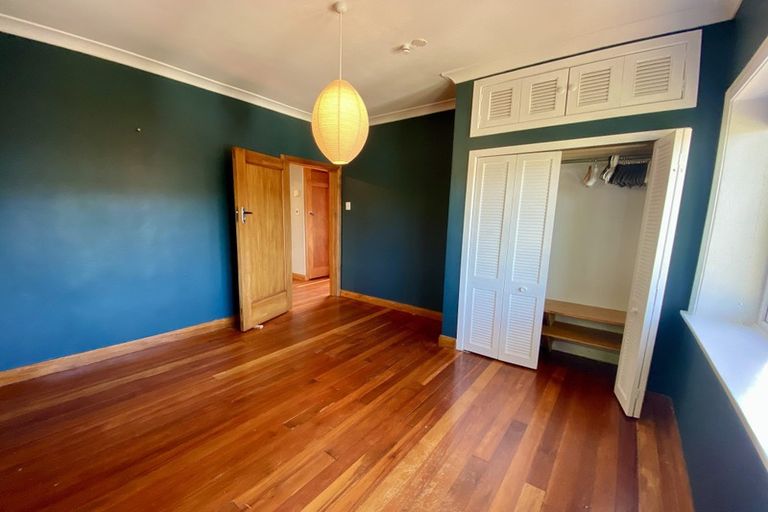 Photo of property in 112 Eden Street, Island Bay, Wellington, 6023