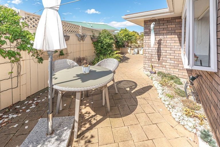 Photo of property in 6 Waharua Place, Tawhero, Whanganui, 4501