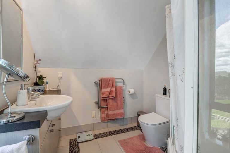 Photo of property in 88 Pipitiwai Drive, Helensville, Kaukapakapa, 0871