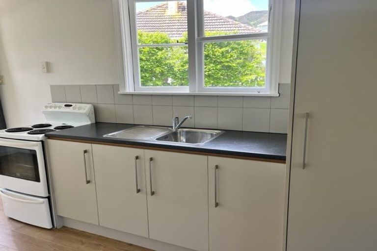 Photo of property in 3 Hill Grove, Naenae, Lower Hutt, 5011