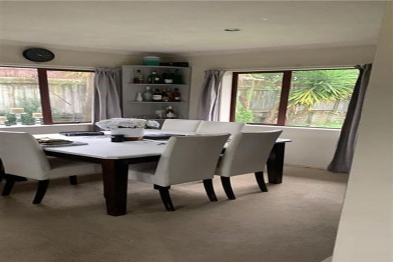 Photo of property in 24 Gendo Avenue, Henderson, Auckland, 0612