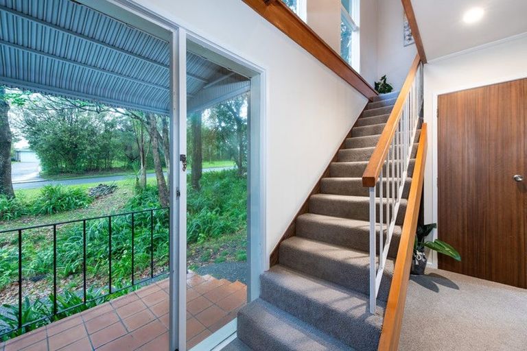 Photo of property in 1/39 View Road, Campbells Bay, Auckland, 0630