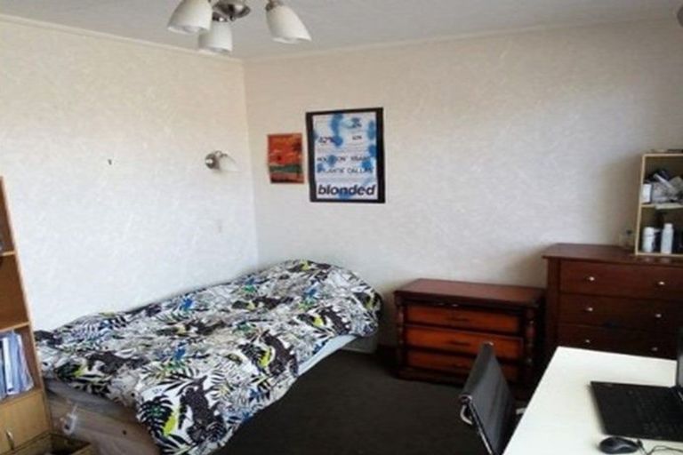 Photo of property in 1/378 Devon Street East, Strandon, New Plymouth, 4312