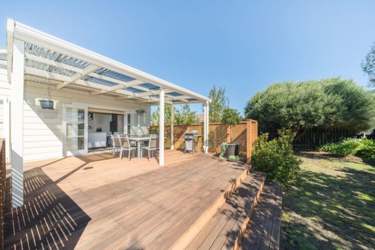 Photo of property in 15 Douglas Street, West End, Palmerston North, 4412