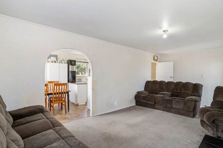 Photo of property in 42 Burbank Avenue, Manurewa, Auckland, 2102