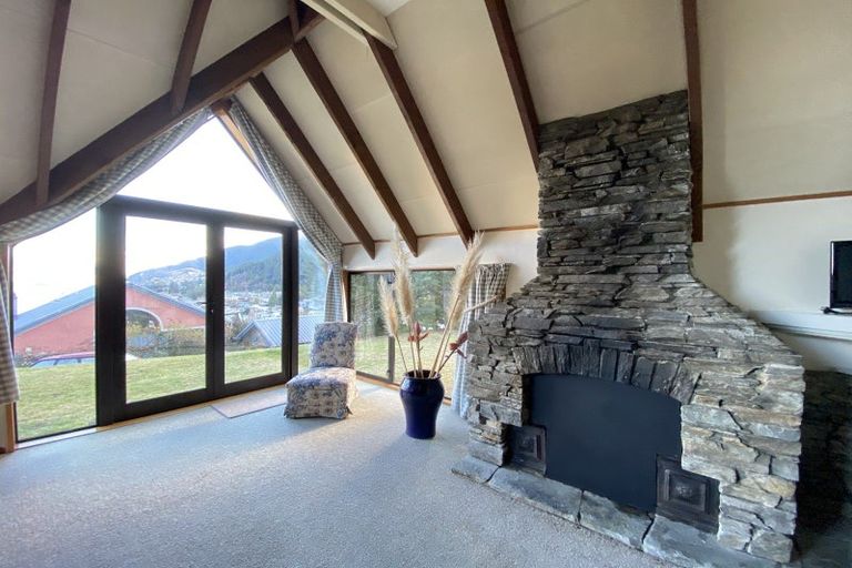 Photo of property in 23 Malaghan Street, Queenstown, 9300