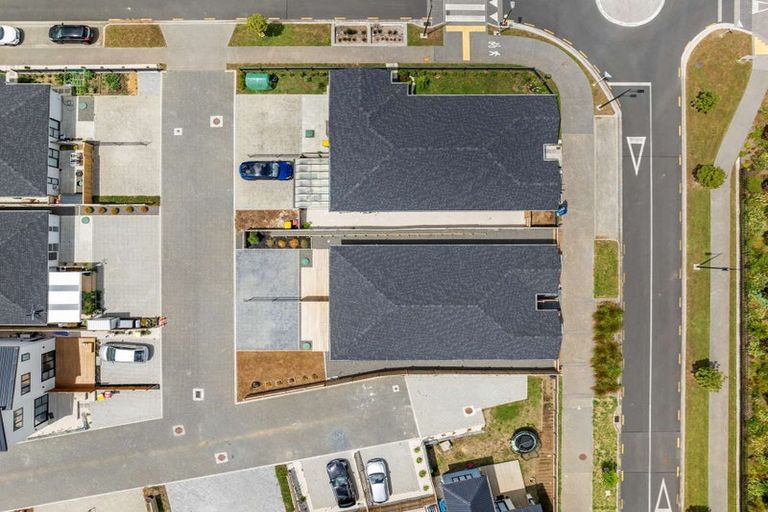Photo of property in 4 Rorotu Avenue, Karaka, 2113