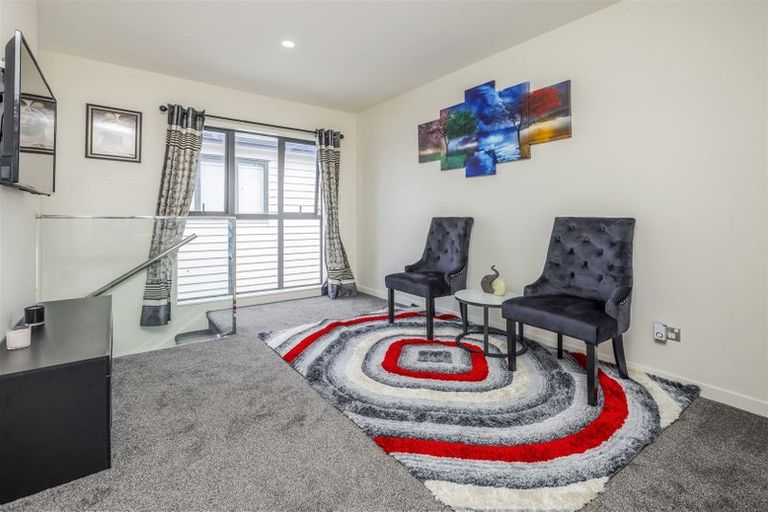 Photo of property in 16 Rosarina Lane, Takanini, 2112