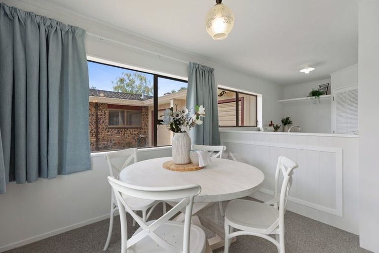 Photo of property in 12a Hastings Street, Te Puke, 3119