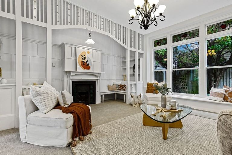 Photo of property in 200 Edgeware Road, Edgeware, Christchurch, 8013