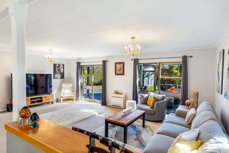 Photo of property in 6 Aintree Crescent, Awapuni, Palmerston North, 4412