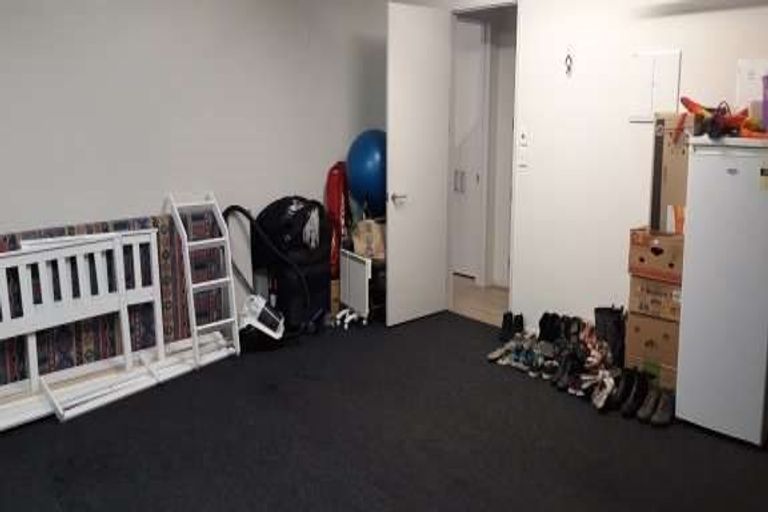 Photo of property in 2/670 Ferry Road, Woolston, Christchurch, 8023