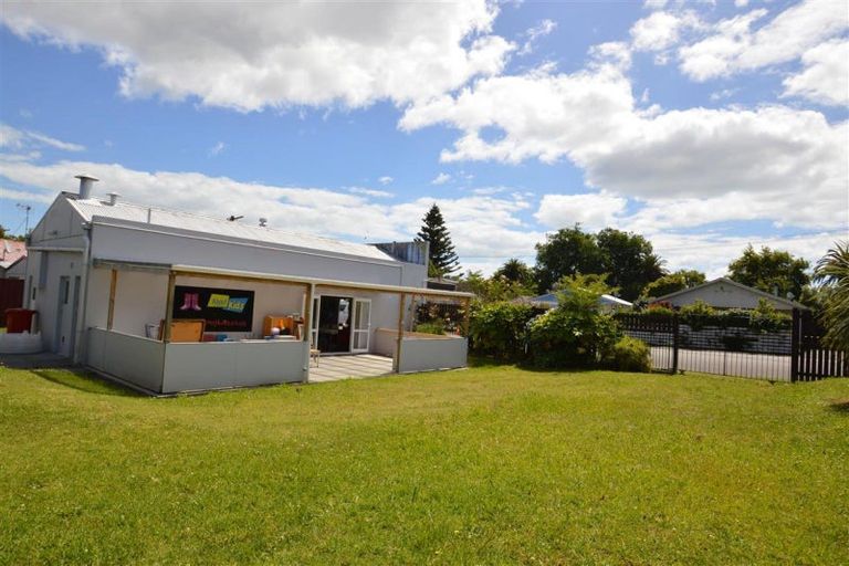 Photo of property in 208 Cambridge Street, Levin, 5510