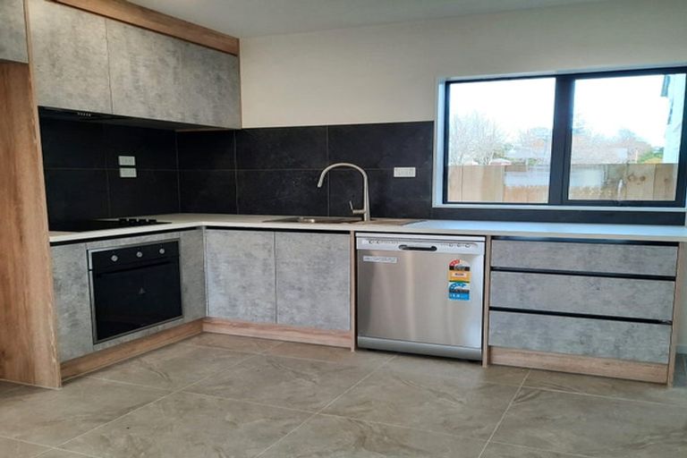 Photo of property in 5/10 Rimu Street, New Lynn, Auckland, 0600