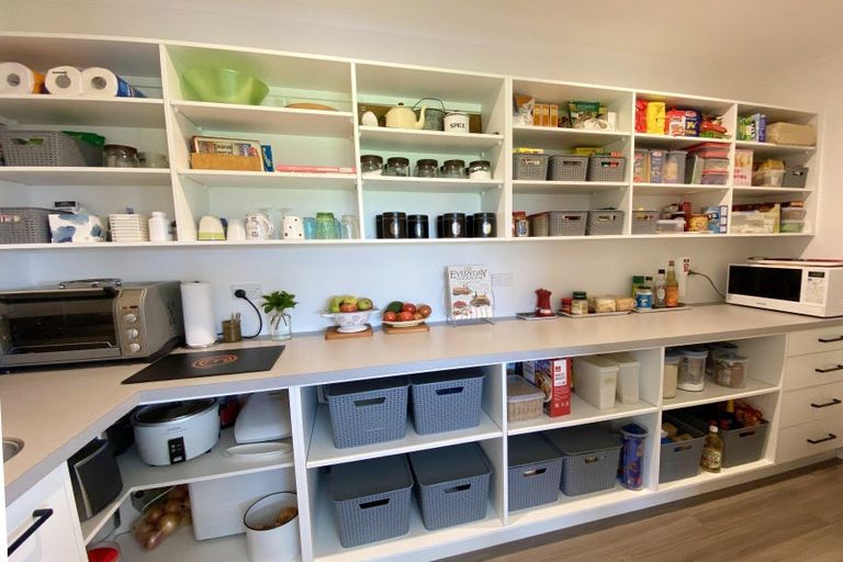 Photo of property in 152 Gladstone Road, Levin, 5571