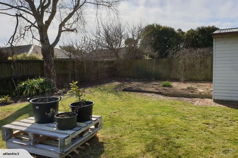 Photo of property in 120 Inwoods Close, Parklands, Christchurch, 8083