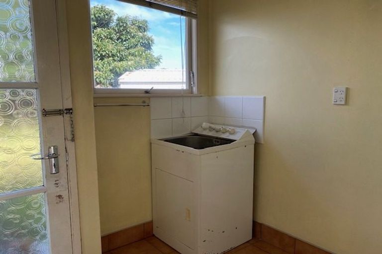 Photo of property in 83 Sunderlands Road, Half Moon Bay, Auckland, 2012