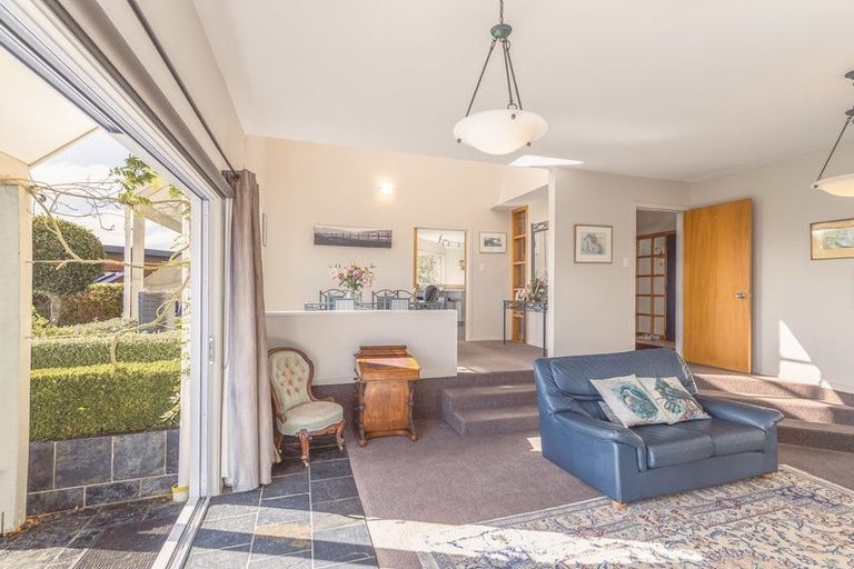 Photo of property in 37 Longhurst Terrace, Cashmere, Christchurch, 8022