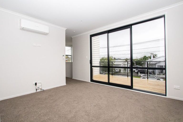 Photo of property in 45u2 Cook Street, Hamilton East, Hamilton, 3216