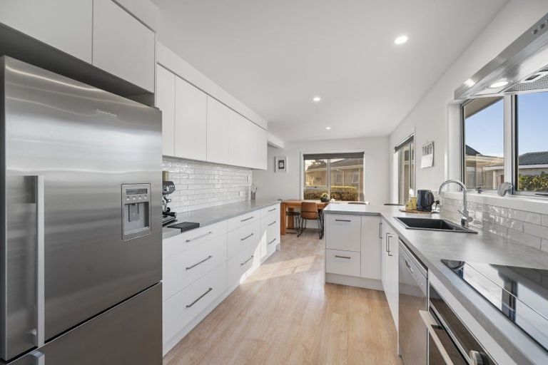 Photo of property in 18 Konini Crescent, Pirimai, Napier, 4112